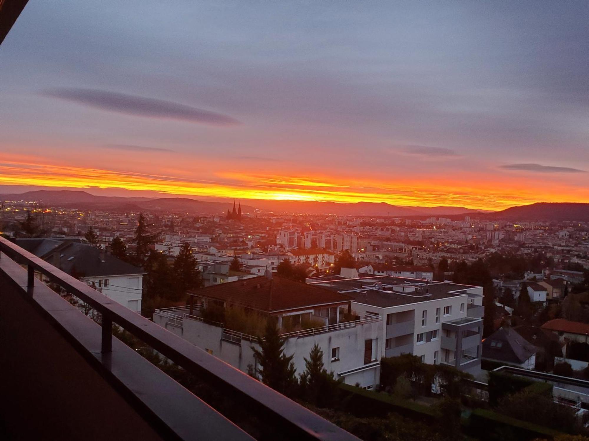 Entre Ville Et Nature - Les Hauts De Clermont Avec Garage Gratuit ภายนอก รูปภาพ
